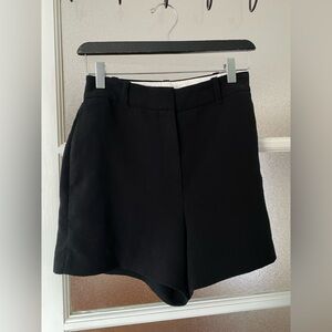 Aritzia Wilfred Black Tailored Shorts size 6